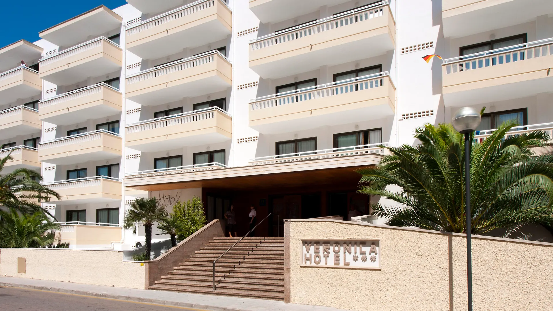 R2 Veronica Cala Millor  Cala Millor (Mallorca)